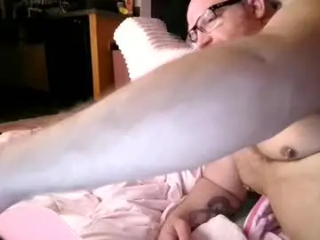 Chaturbate Adult Webcam of bigbear4cuddles