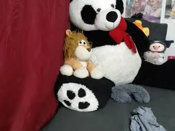 Chaturbate Live Sex Cam of fucking_temptation1