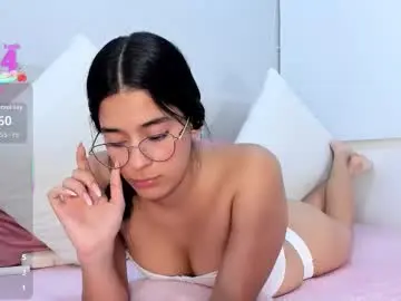 Chaturbate Nude Webcam of isa_queenn