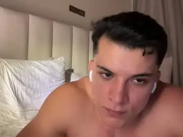 Chaturbate Live Sex Cam of maximohoot