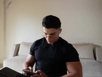 Chaturbate Free Live Porn of maximohoot