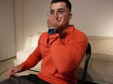 Chaturbate Free Live Porn of maximohoot