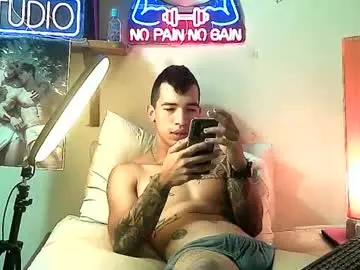 Chaturbate Adult Video Chat of yeisoncastellanos1999