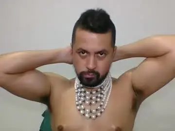 Chaturbate Live Sex Cam of harry_goldenmillerx10fun