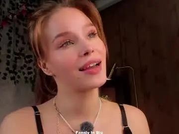 Chaturbate Watch Live Sex Cams of lipswithsweetonthem