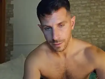 Chaturbate Live Sex Cam of serafino94