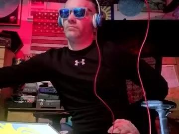 Chaturbate Free Porn Cam of str8foryouguy