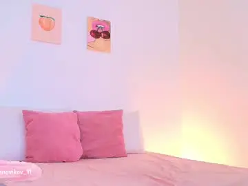 Chaturbate Live Sex Cam of dashanovikov