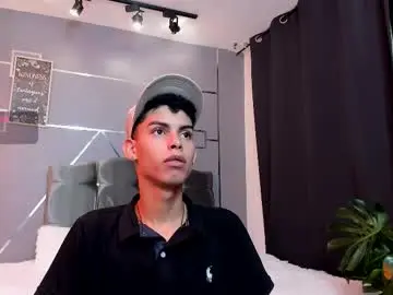 Chaturbate Nude Webcam of sky_jules