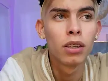 Chaturbate Live Porn of sky_jules