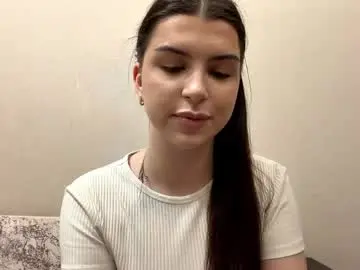 Chaturbate Live Sex Cam of cecilianoblitt