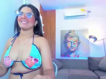 Chaturbate Live Sex Cam of dionne_bela