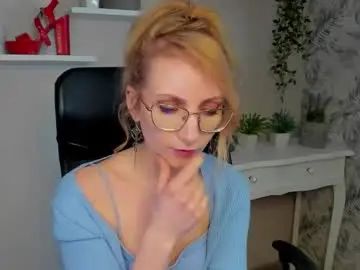 Chaturbate Free Porn Cam of cinderellamoon