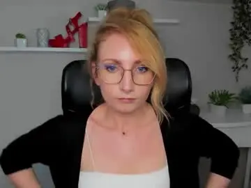 Chaturbate Free Porn Cam of cinderellamoon