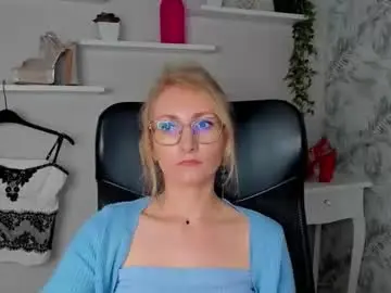 Chaturbate Best live sex cam show of cinderellamoon