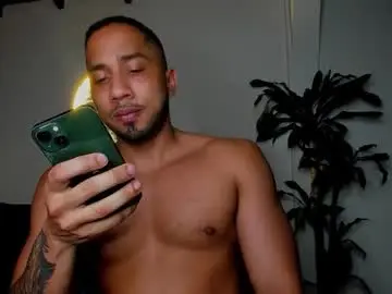 Chaturbate Watch Live Sex Cams of cristobal12cock