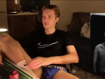 Chaturbate Adult Video Chat of leonnextdoor