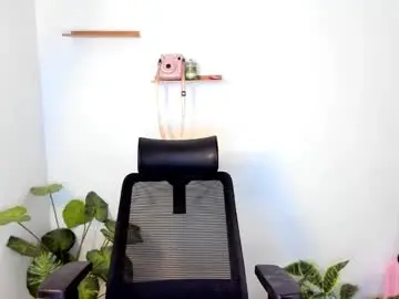 Chaturbate Best live sex cam show of meridaxbrave_