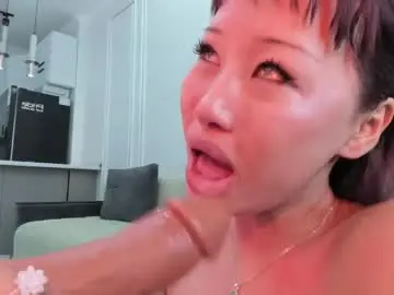 Chaturbate Live Sex Cam of hang_ho