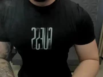 Chaturbate Live Sex Cam of tonywilcoxx