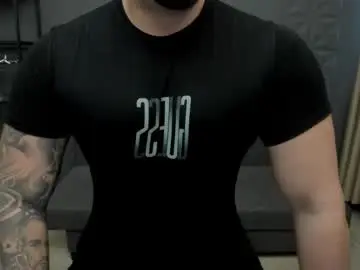 Chaturbate Live Sex Cam of tonywilcoxx