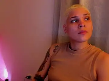 Chaturbate Best live sex cam show of laura_r23