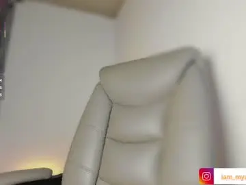 Chaturbate Live Porn of myaa_girl