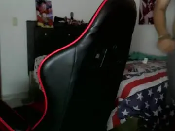 Chaturbate Free Live Porn of emr_master