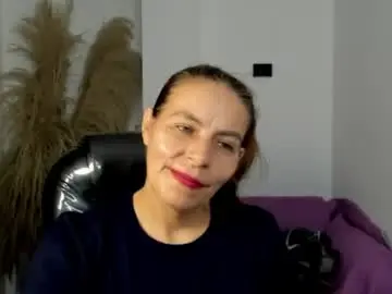 Chaturbate Live Sex Cam of karlye_hot