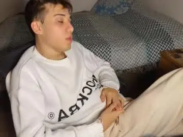 Chaturbate Best live sex cam show of kevinonly43