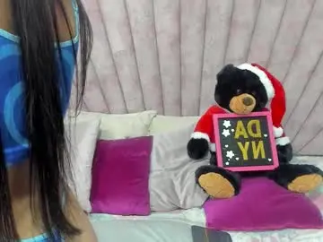 Chaturbate Live Sex Cam of daniibelluci