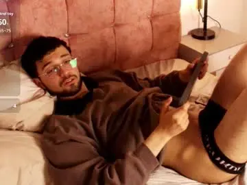 Chaturbate Live Sex Cam of james_potter_