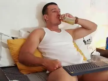 Chaturbate Live Sex Cam of ryamcoast