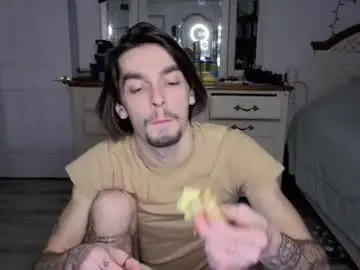 Chaturbate Nude Webcam of str8whiteboy21