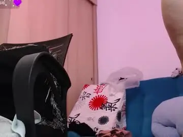 Chaturbate Live Sex Cam of zooe_queen