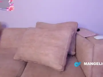 Chaturbate Free Porn Cam of cute_molly18