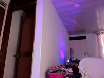 Chaturbate Watch Live Sex Cams of mia_velvet1