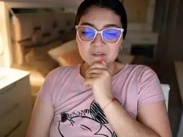 Chaturbate Live Sex Cam of camila_buitrago