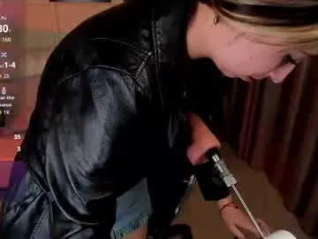 Chaturbate Adult Video Chat of cloe_martinez_