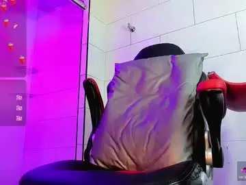 Chaturbate Sex Cam of madiso_santiel