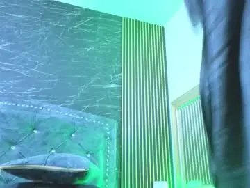 Chaturbate Best live sex cam show of diosaa_golden