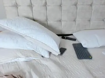 Chaturbate Best live sex cam show of mia_dolls18
