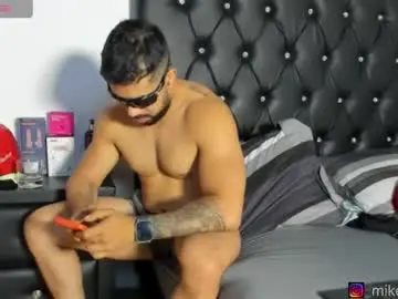 Chaturbate Free Porn Cam of mikeblaree