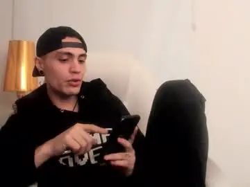 Chaturbate Free Porn Cam of dark_sun333