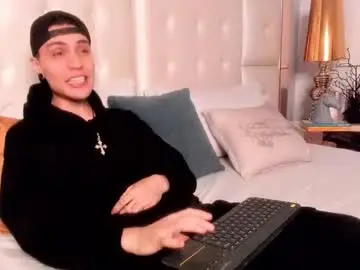 Chaturbate Free Live Porn of dark_sun333