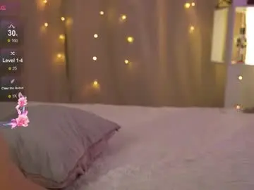 Chaturbate Watch Live Sex Cams of julescrown