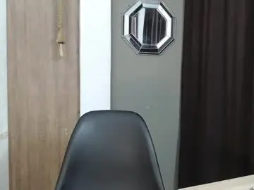 Chaturbate Sex Cam of kim_curly_