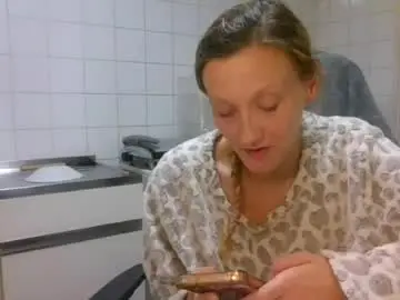 Chaturbate Nude Webcam of mistressmilly32