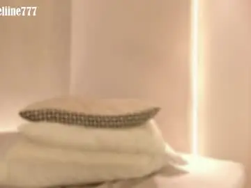 Chaturbate Live Sex Cam of angeline777