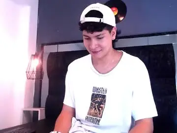 Chaturbate Sex Cam of 0_alejo